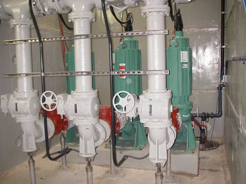 Triplex Split Case Pumps in Dry Pit