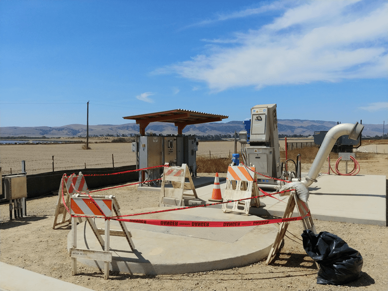 Wastewater Lift Station with Efficient High Flow Solids Removal System