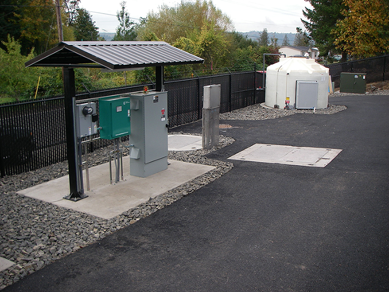 Wastewater Lift Station with an Exterior Odor Control Tank