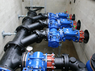 triplex-valve-vault-1 triplex valve vault in a Romtec Utilities lift station