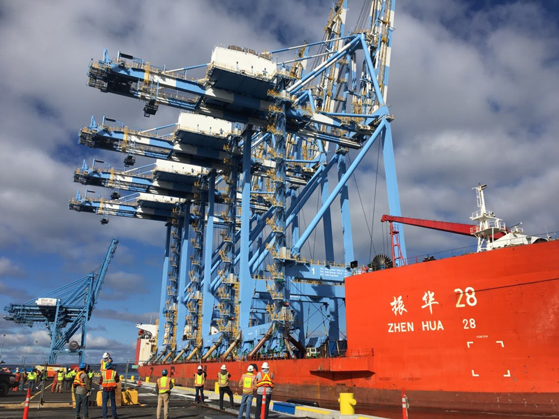 Very Large Cranes in Port of Tacoma for Recent Reconfiguration of Pier